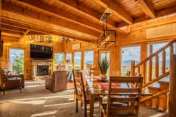 50 MILE VIEW of the Smokies! Sleeps 8 pool hot tub wifi