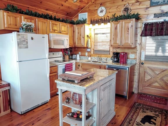 PEARLY GATES Cabin - the BEST VIEWS in the Smokies wifi hot tub